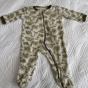 Chick Pea Sz 3-6 Dinosaur Print Kids One Piece Sleeper Zipper